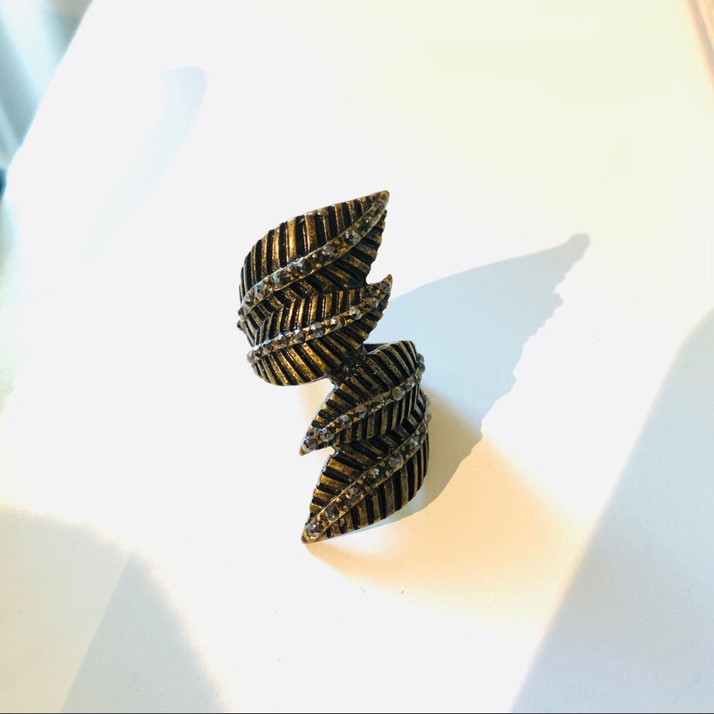 Statement Ring - Picture 2 of 7